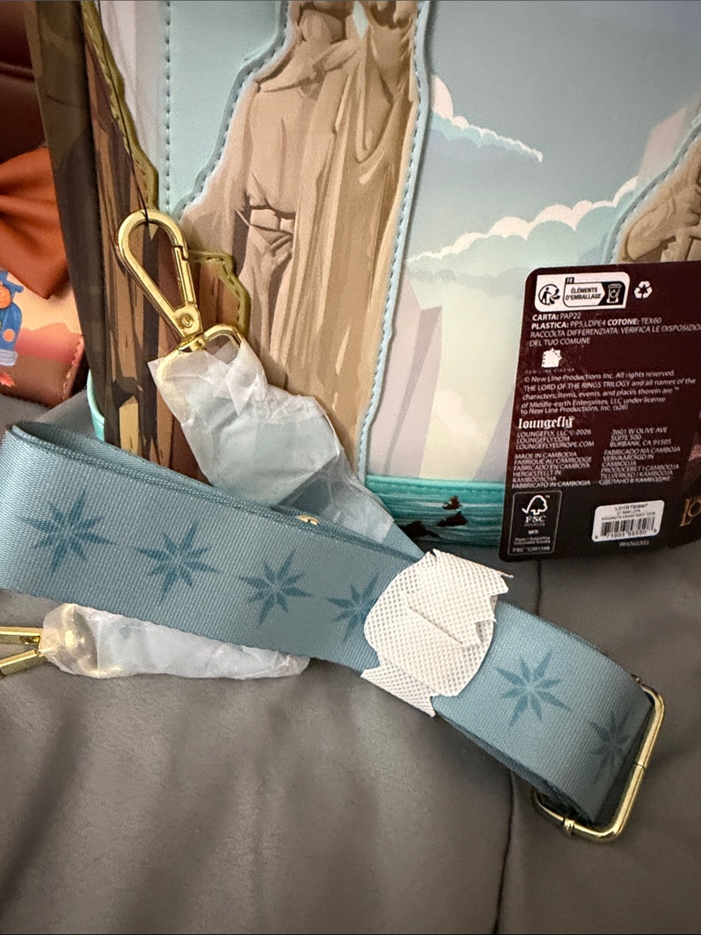 Loungefly The Lord of the Rings Mint Waterfall Mini Handbag NWT - Picture 6 of 7